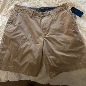 Men’s Nautica khaki shorts Tan